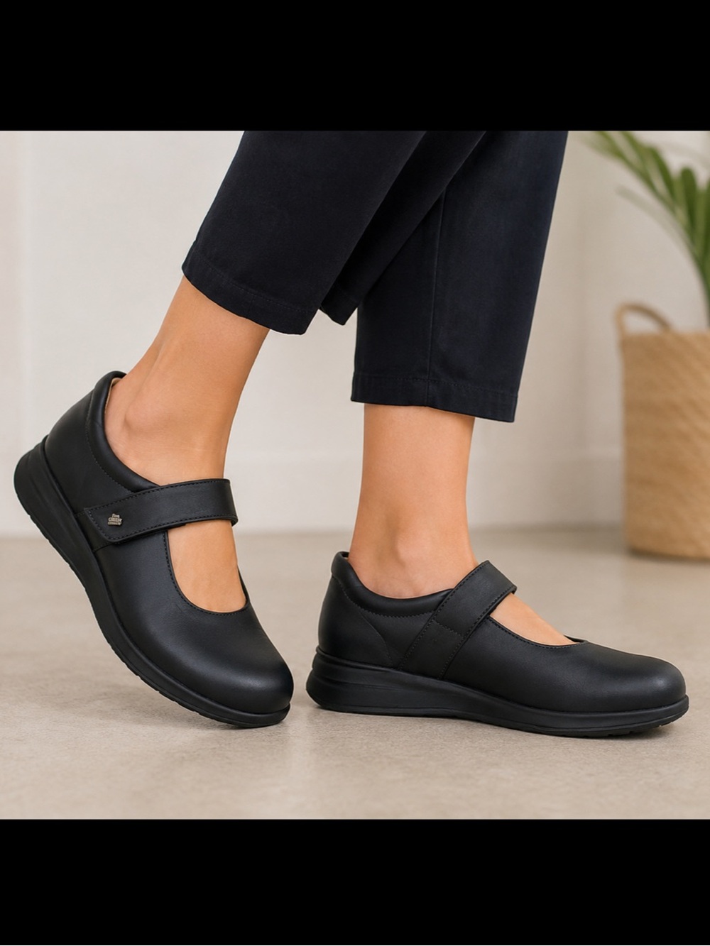 Finn Comfort Mellow Women’s Beja Black German Leather Mary Jane Mules Clogs